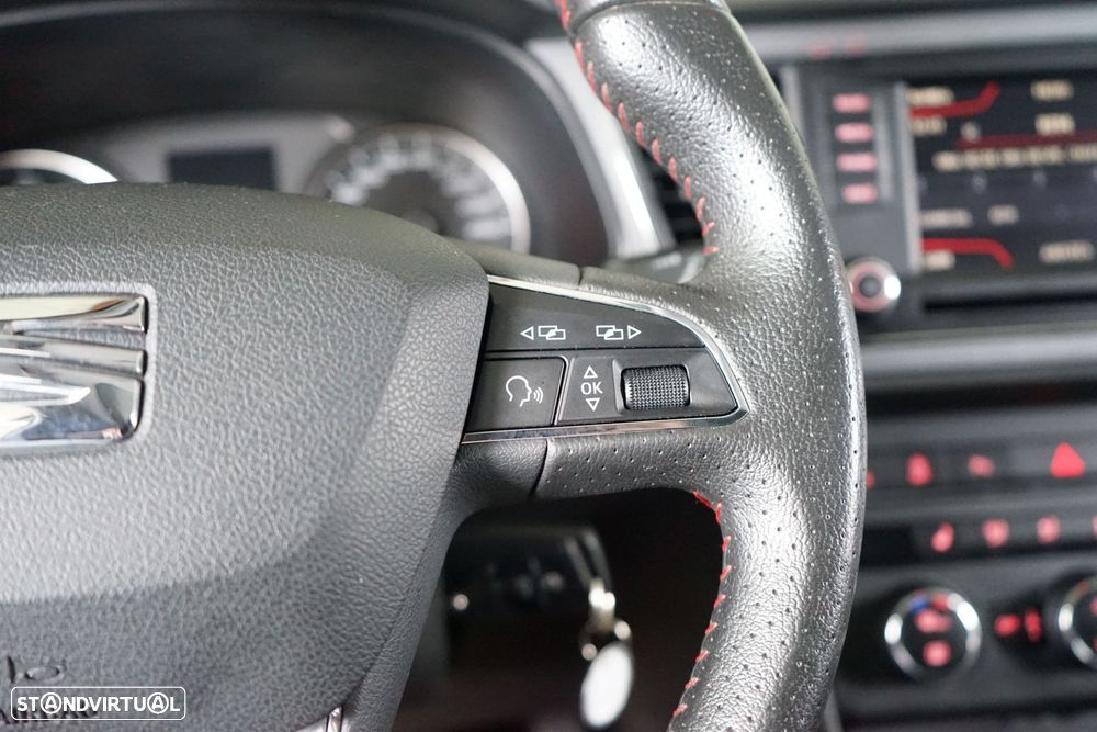 SEAT Leon ST 2.0 TDI S&S DSG FR - 19