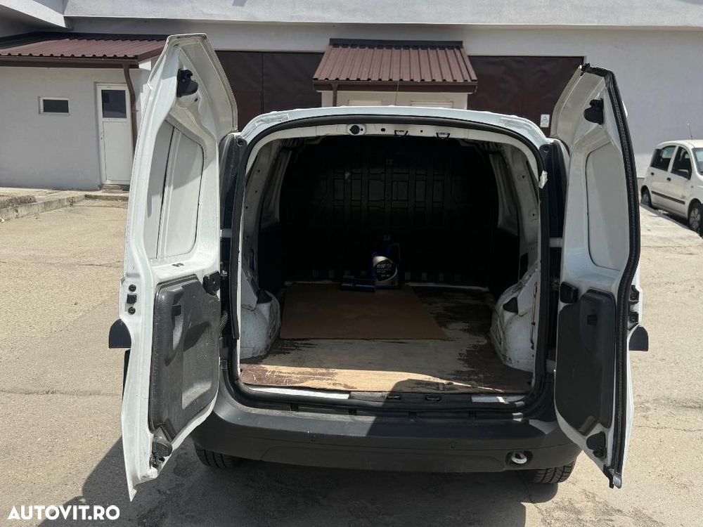 Dacia Logan Express 1.5 dCi - 9