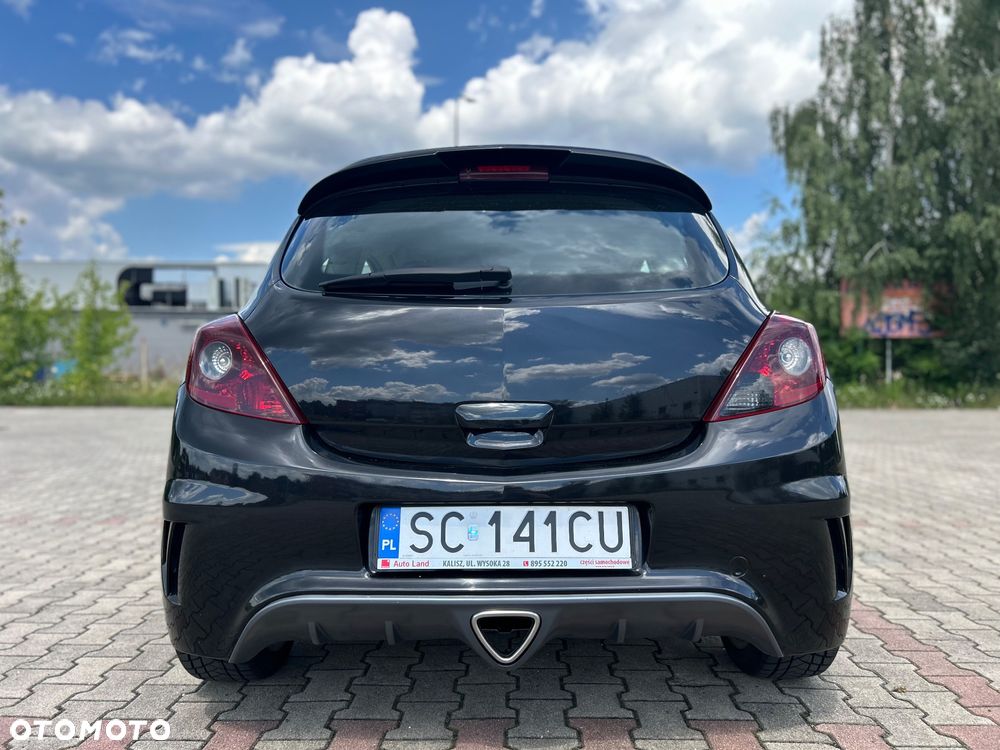 Opel Corsa 1.6T OPC - 2