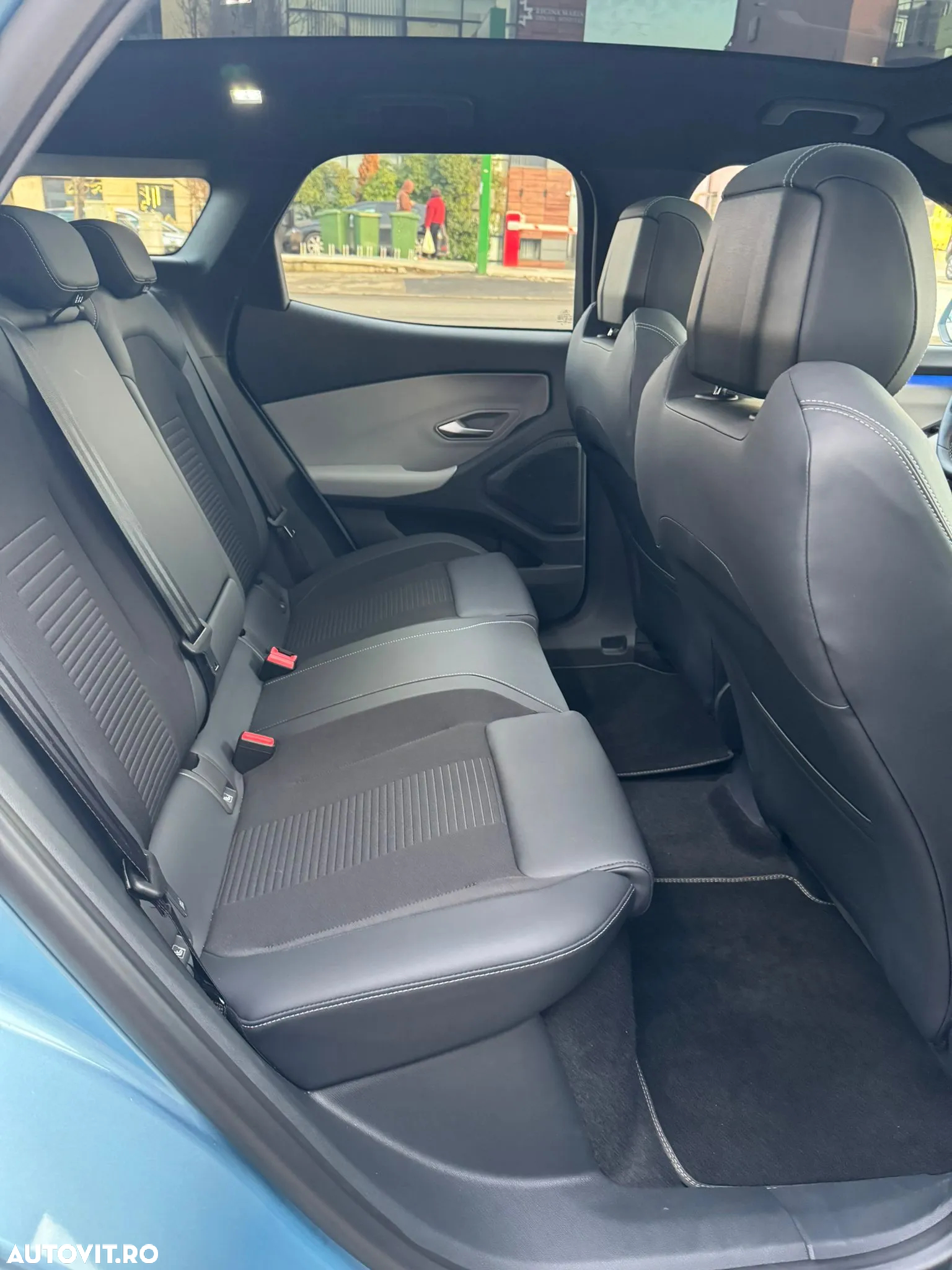 Ford Explorer AWD 79 kWh Extended Range Premium - 17