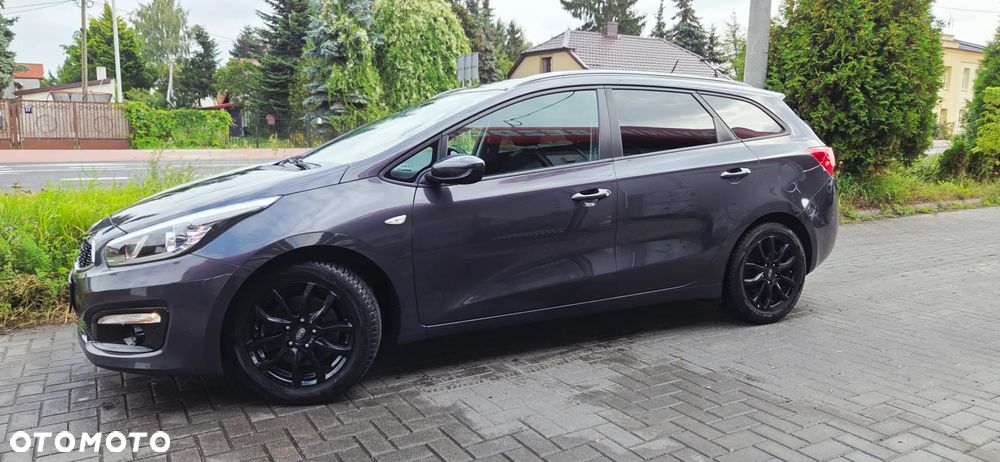 Kia Ceed 1.6 GDI ISG SW Dream Team Edition - 5