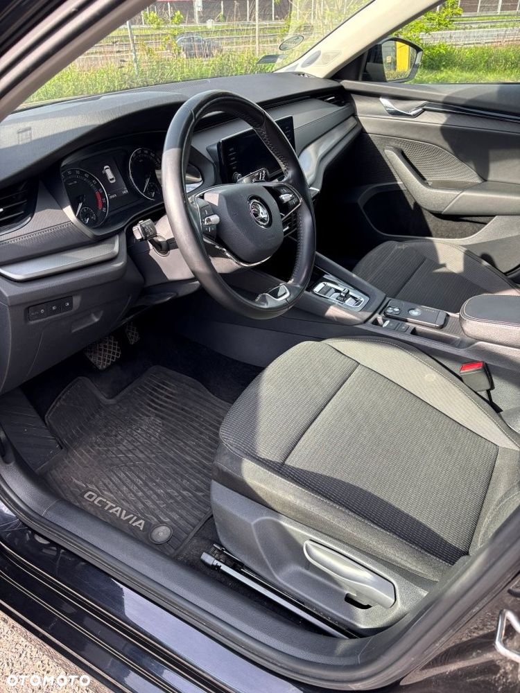 Skoda Octavia 2.0 TDI Ambition DSG - 9