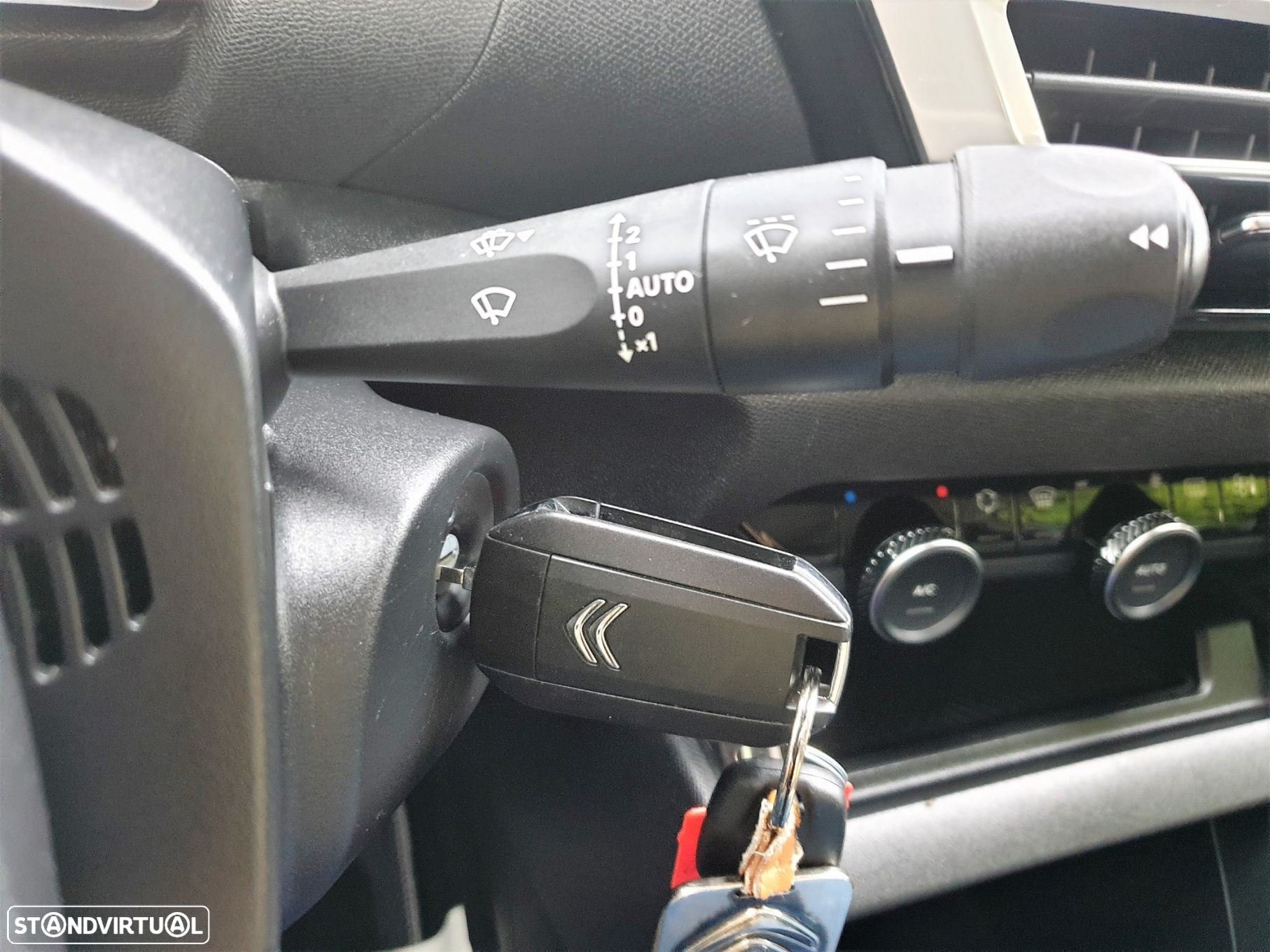 Citroën C4 BlueHDi 110 Stop&Start FEEL PACK - 23