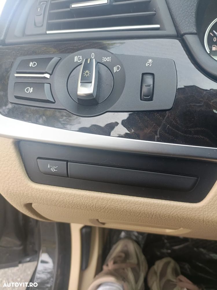 BMW Seria 5 520d Touring Sport-Aut. - 14