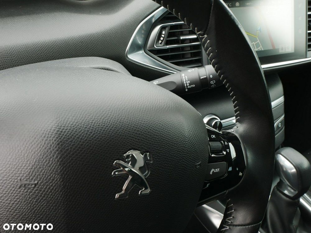 Peugeot 308 BlueHDi FAP 150 Stop&Start Automatik Allure - 18