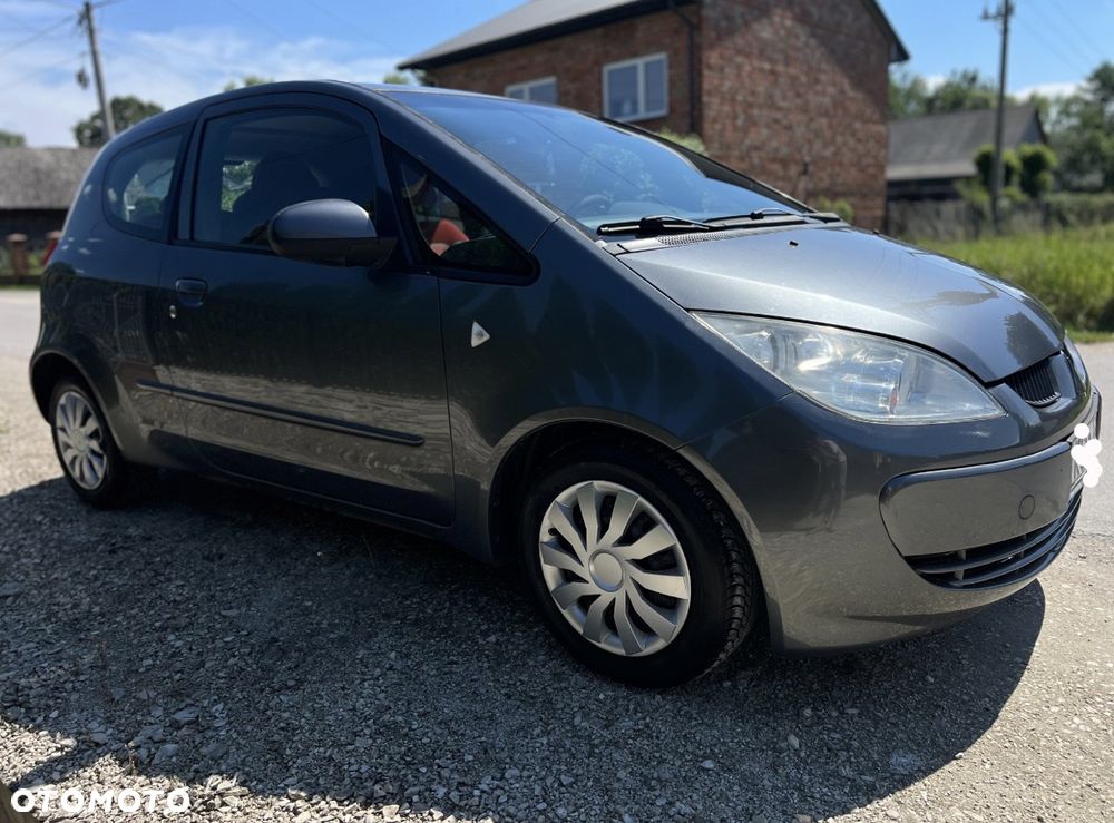 Mitsubishi Colt - 8