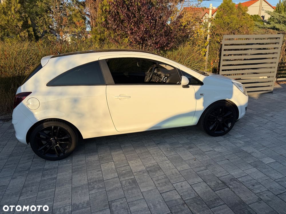 Opel Corsa 1.2 16V Cosmo - 25