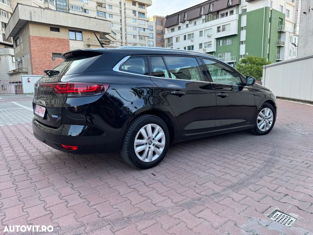 Renault Megane E-TECH 160 INTENS - 8