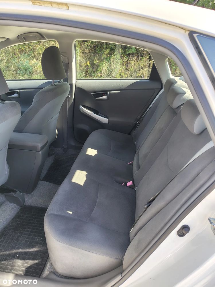 Toyota Prius - 16