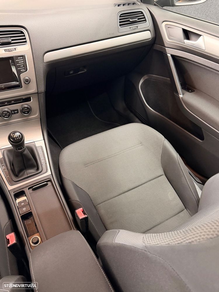 VW Golf 1.6 TDi BlueMotion Confortline - 41