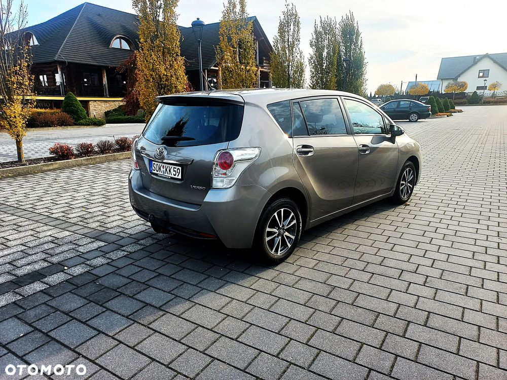 Toyota Verso 1.6 D-4D Active - 8