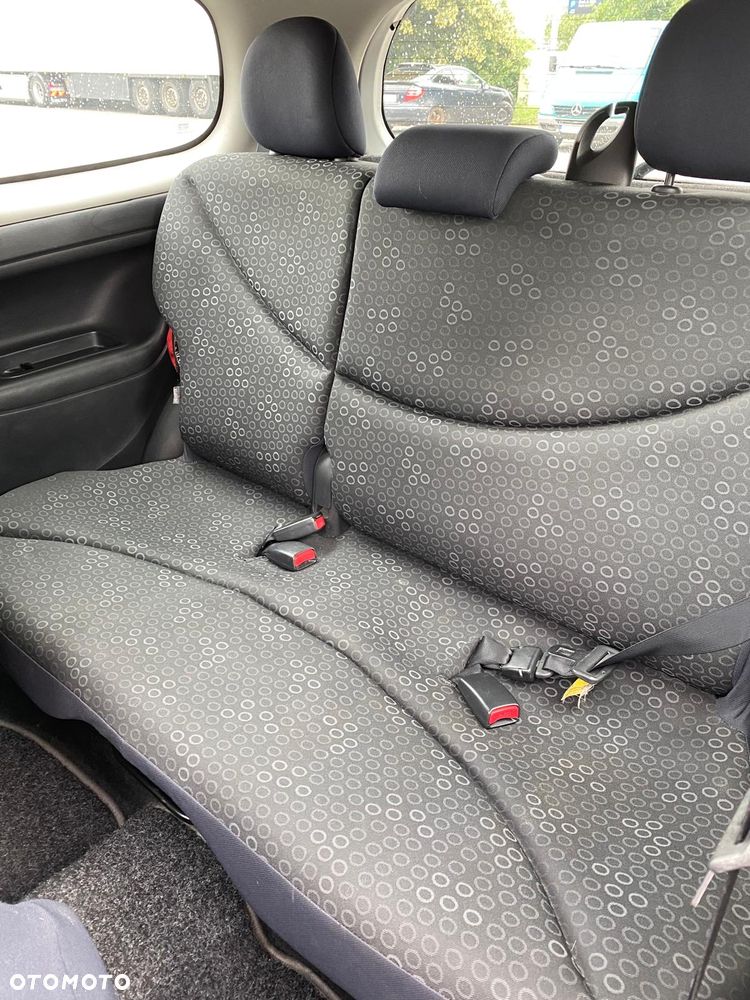 Toyota Yaris 1.3 Blue - 19