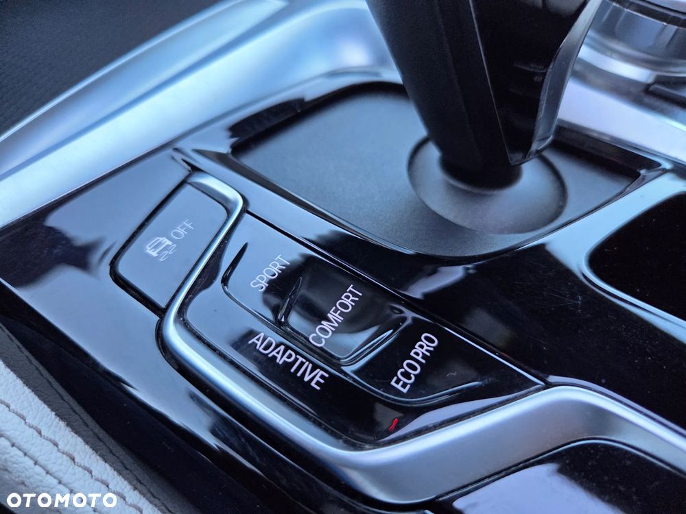 BMW Seria 5 520d xDrive mHEV M Sport sport - 25