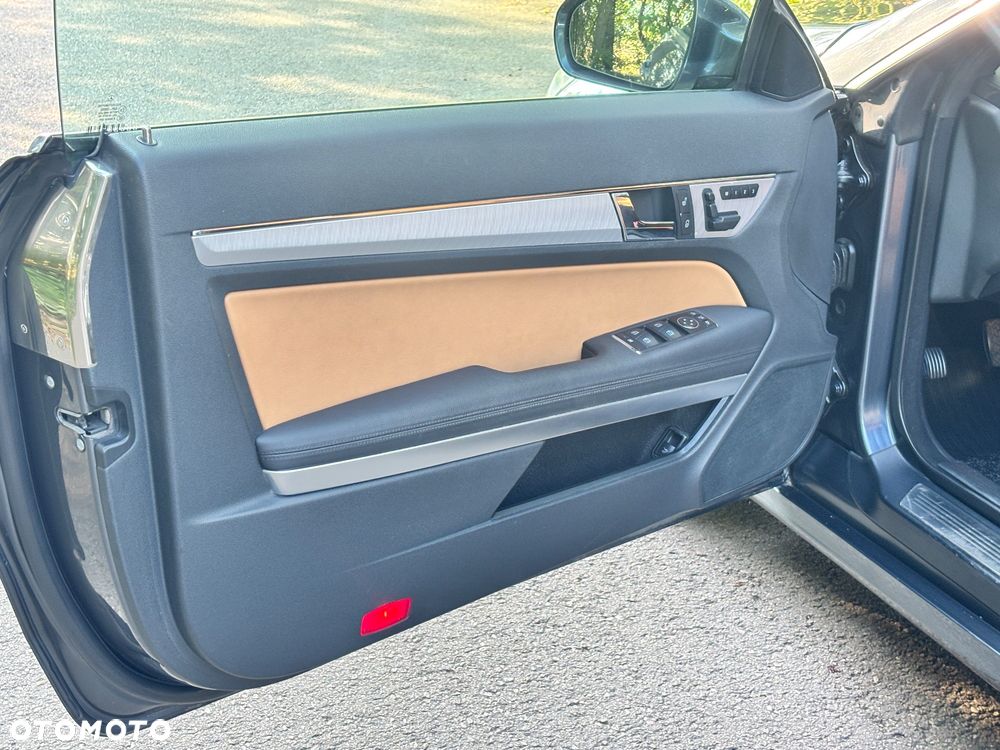 Mercedes-Benz Klasa E 350 CDI DPF BlueEFFICIENCY 7G-TRONIC Avantgarde - 33
