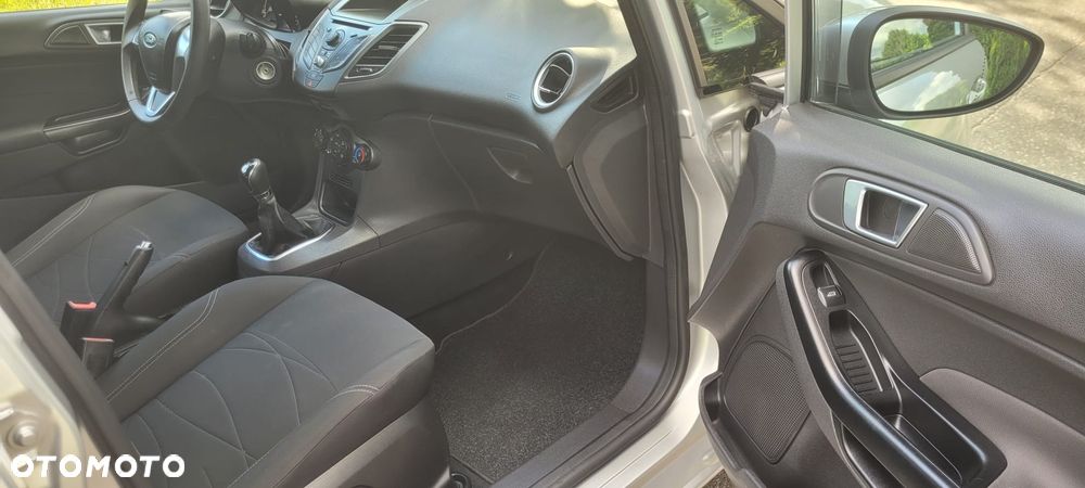 Ford Fiesta - 26