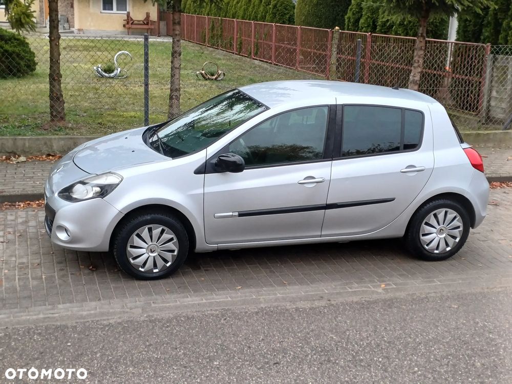 Renault Clio 1.5 dCi Alize - 5