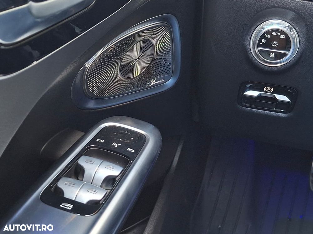Mercedes-Benz C 400 e 4MATIC 9G-TRONIC - 31