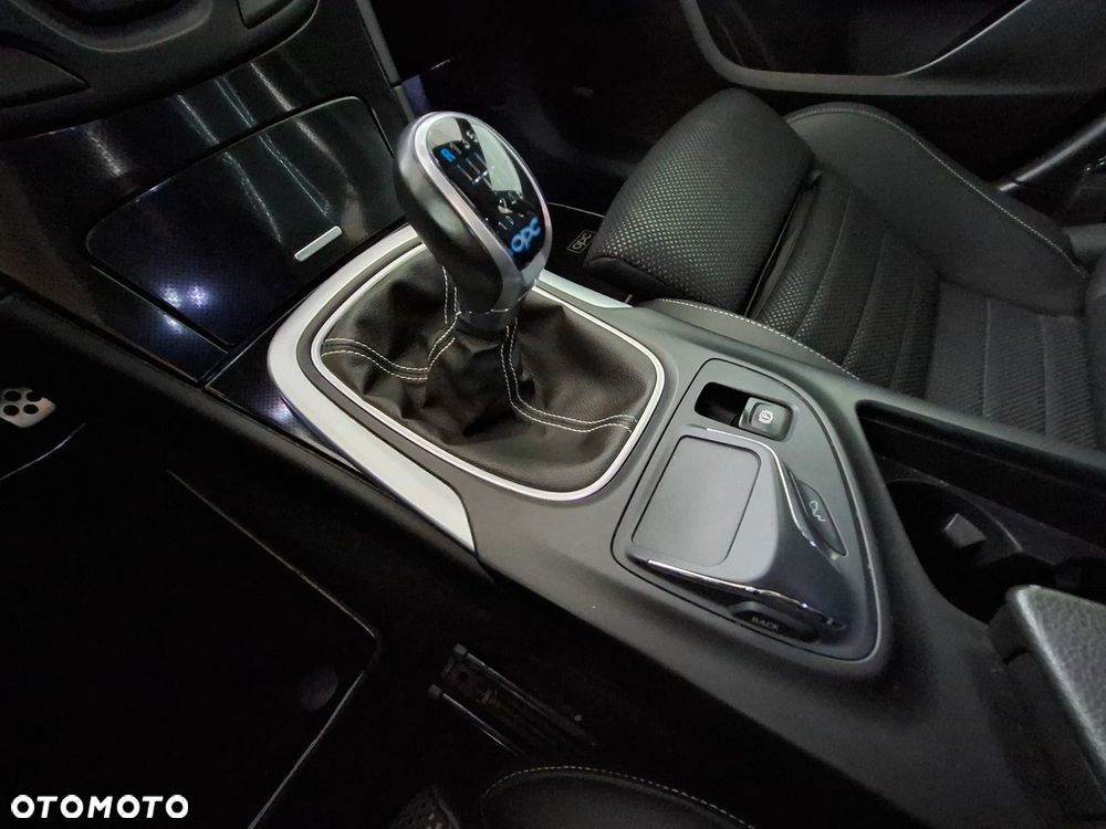 Opel Insignia 2.8 T V6 OPC - 24