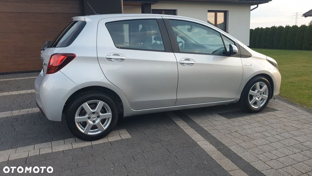 Toyota Yaris - 4