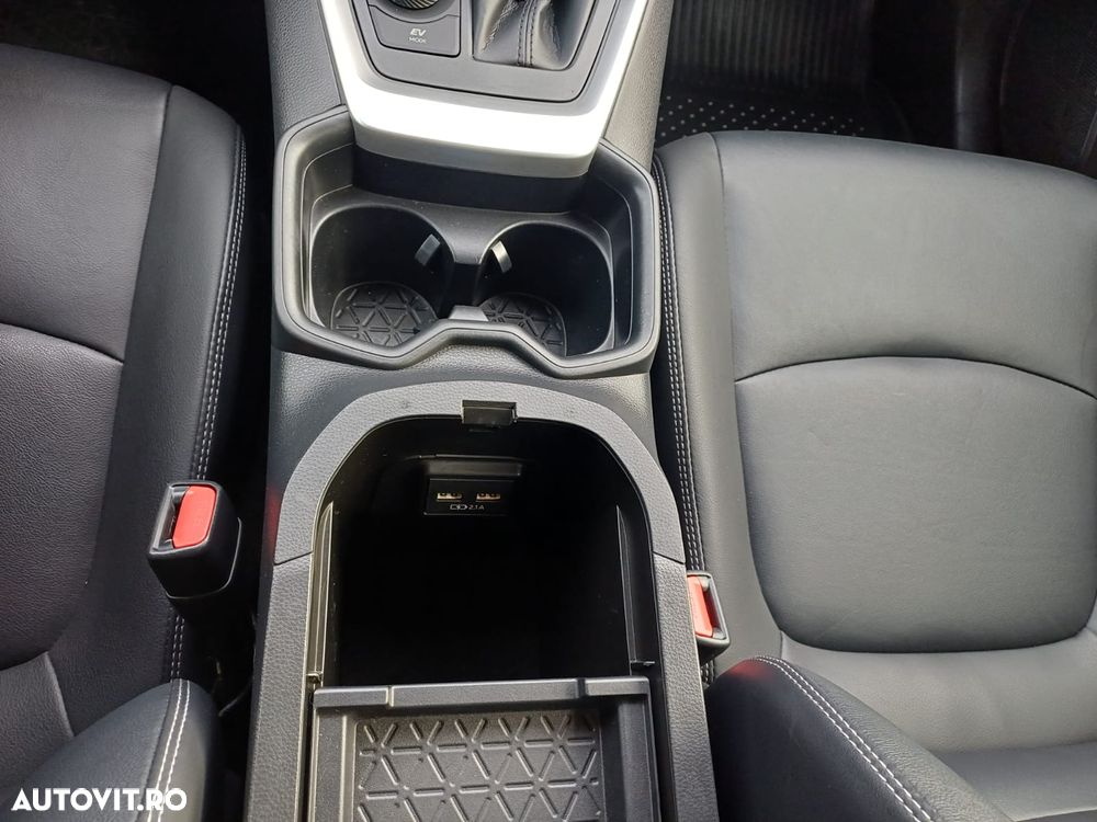 Toyota RAV4 2.5 Hybrid VVT-iE 4x4 Luxury - 23