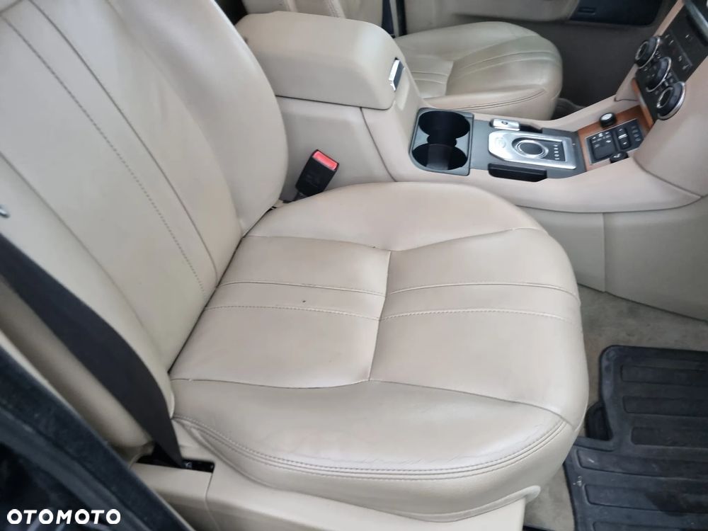 Land Rover Discovery 3.0 Si6 HSE Luxury - 35