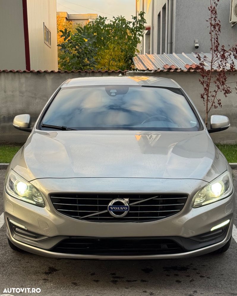 Volvo S60 D3 Momentum - 1