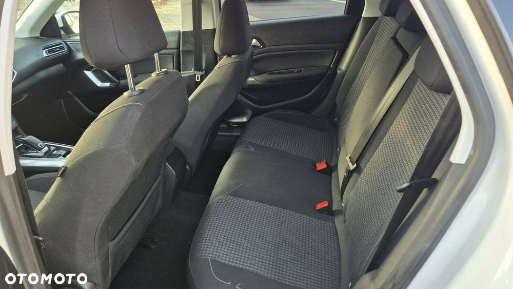 Peugeot 308 BlueHDi FAP 130 EAT8 Stop & Start Allure Pack - 12