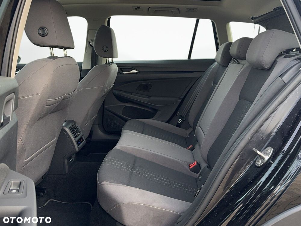 Volkswagen Golf Variant - 12