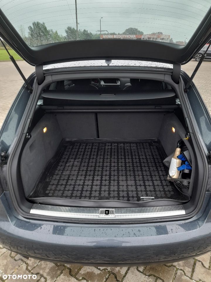 Audi A4 Avant - 10