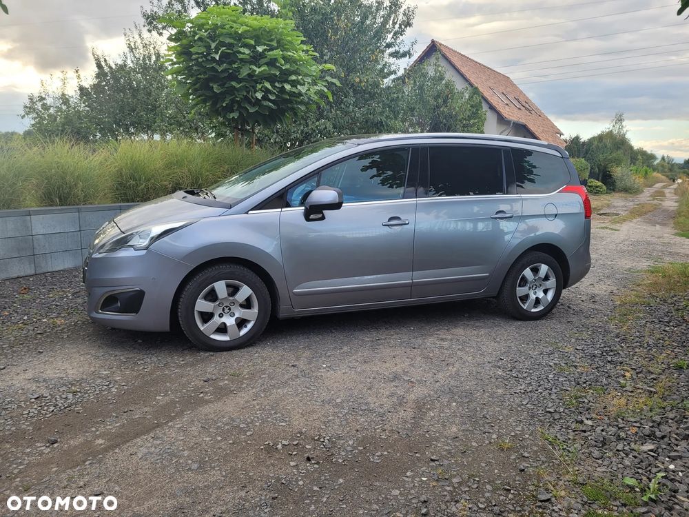 Peugeot 5008 2.0 BlueHDI Allure S&S - 3