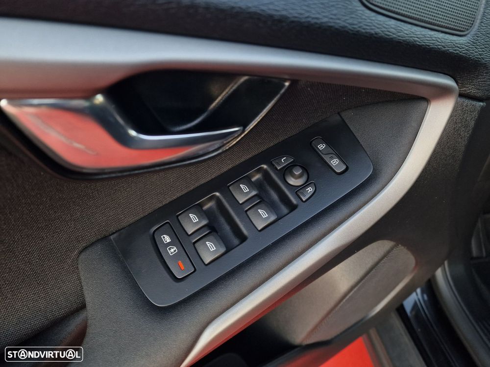 Volvo V40 Cross Country 2.0 D3 - 9