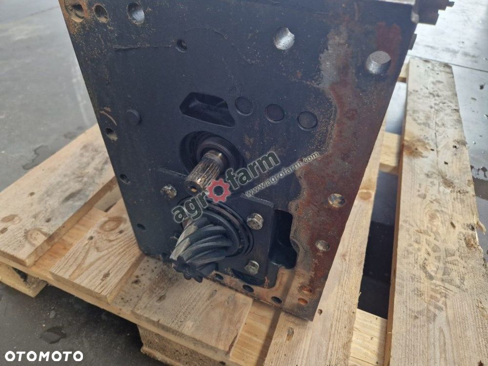 Skrzynia biegów Claas Axos - 3