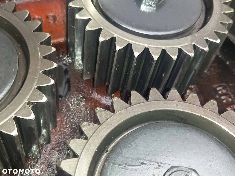 Układ planetarny z hamulcami przedniej osi 20.32 FR Deutz Fahr Agrotron 180.7 - 5