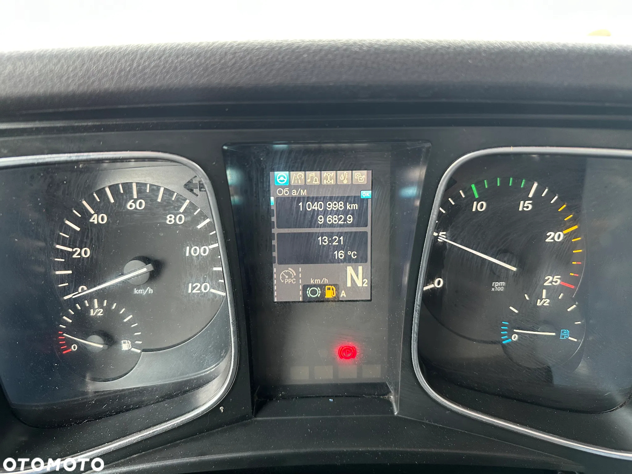 Mercedes-Benz ACTROS MP4 - 21