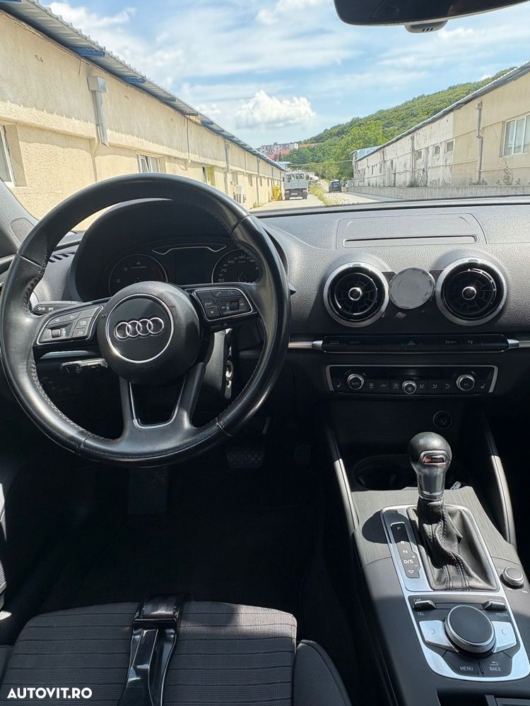 Audi A3 2.0 TDI S tronic - 6