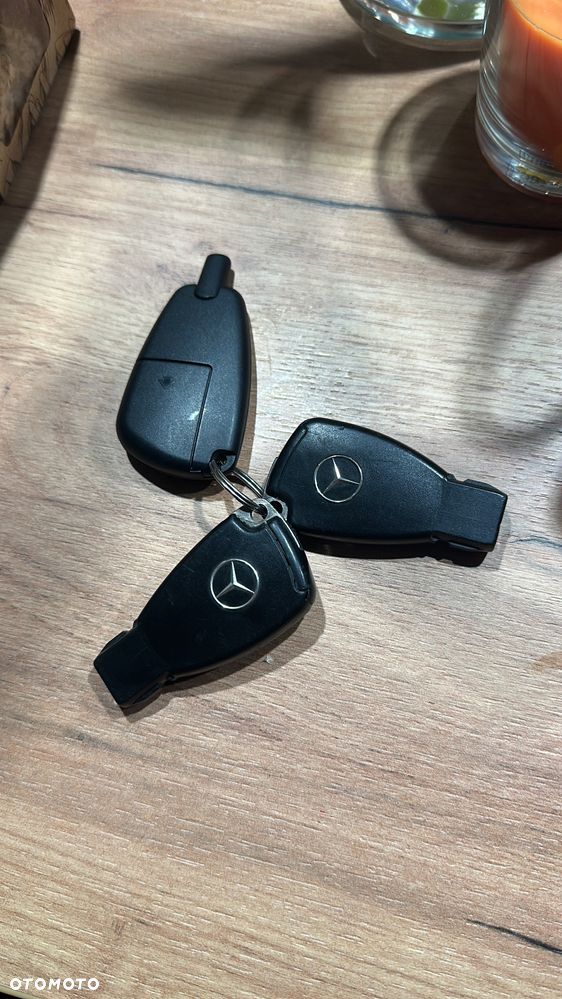 Mercedes-Benz Klasa E 500 Avantgarde - 38