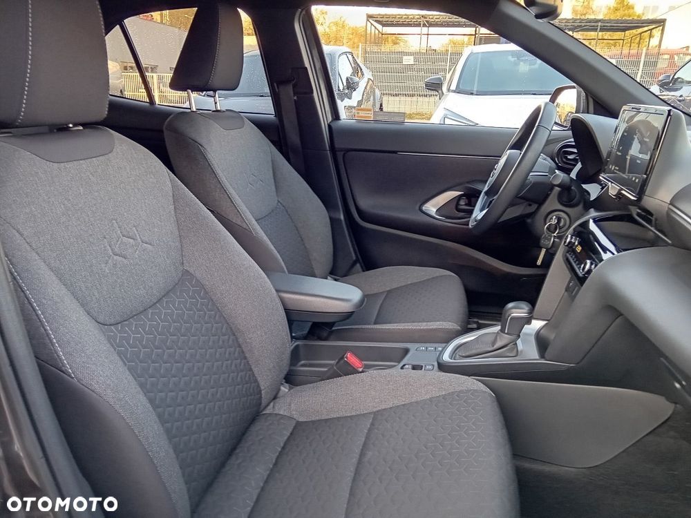 Toyota Yaris Cross Hybrid 1.5 Comfort - 26