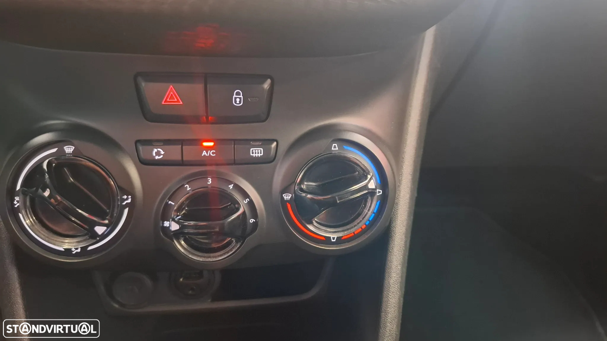 Peugeot 2008 1.6 BlueHDi Style - 13