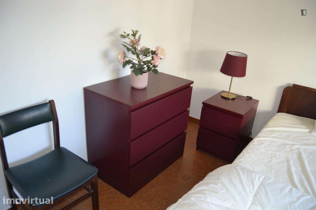 Quarto - localizado em Lisbon - Grande imagem: 5/16
