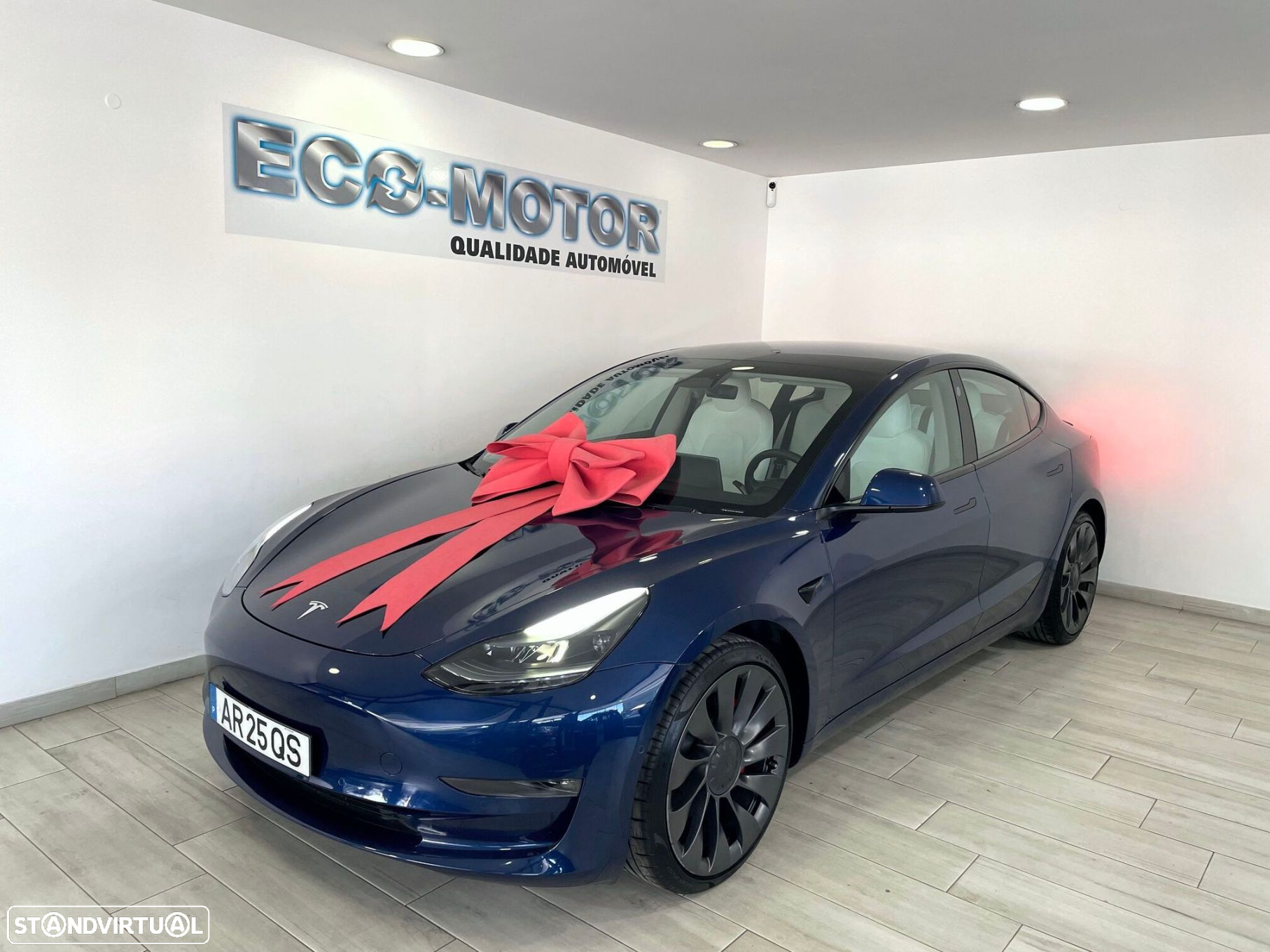 Tesla Model 3 - 2