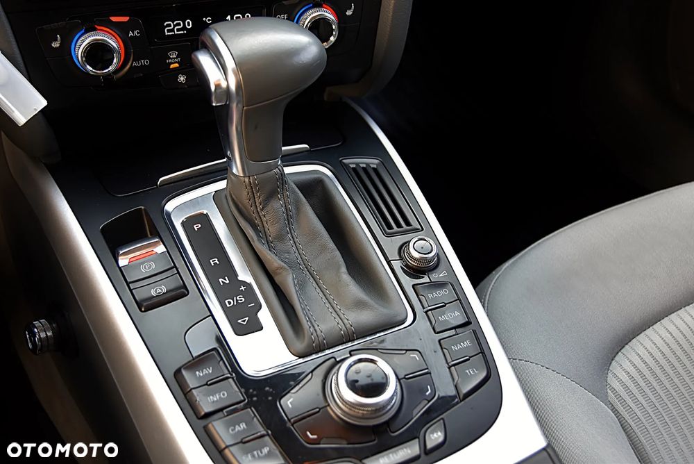 Audi A4 Avant 2.0 TDI Quattro S tronic - 34