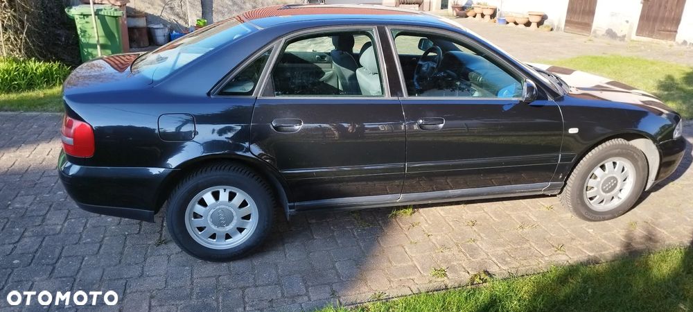 Audi A4 Limousine 1.6 - 3