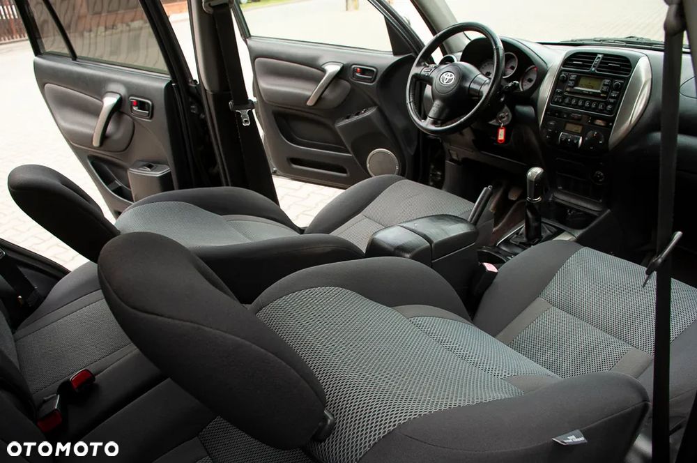 Toyota RAV4 2.0 VVT-i Sol - 24
