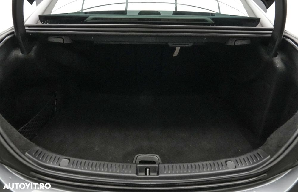 Mercedes-Benz E 200 d 9G-TRONIC Exclusive - 29