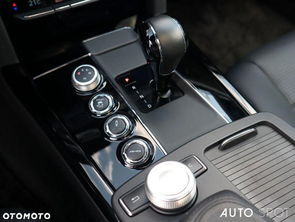 Mercedes-Benz Klasa E 63 AMG AMG Speedshift 7G-MCT - 37