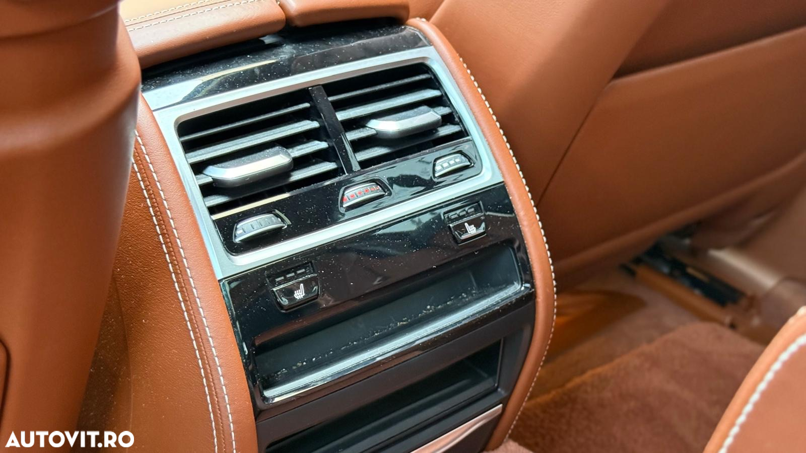 BMW Seria 7 730d xDrive MHEV - 28