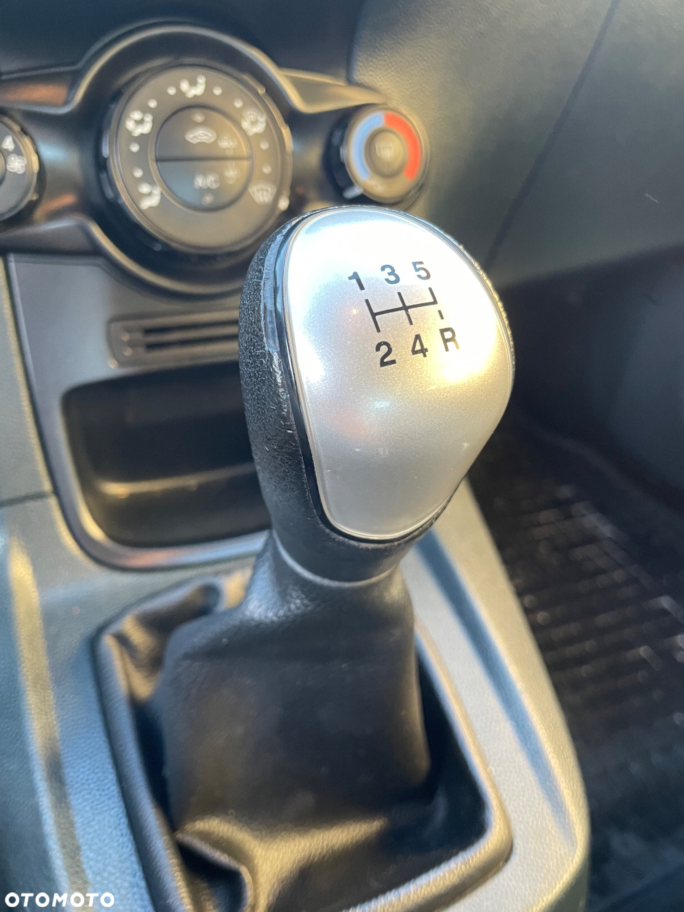 Ford Fiesta 1.4 TDCi Ambiente - 9