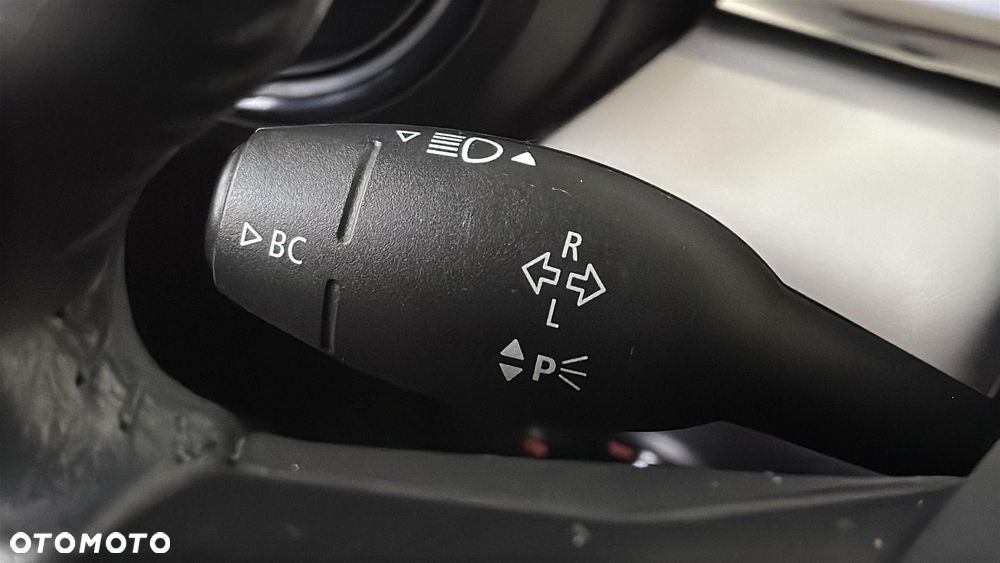 MINI Cooper SE Classic Trim - 29