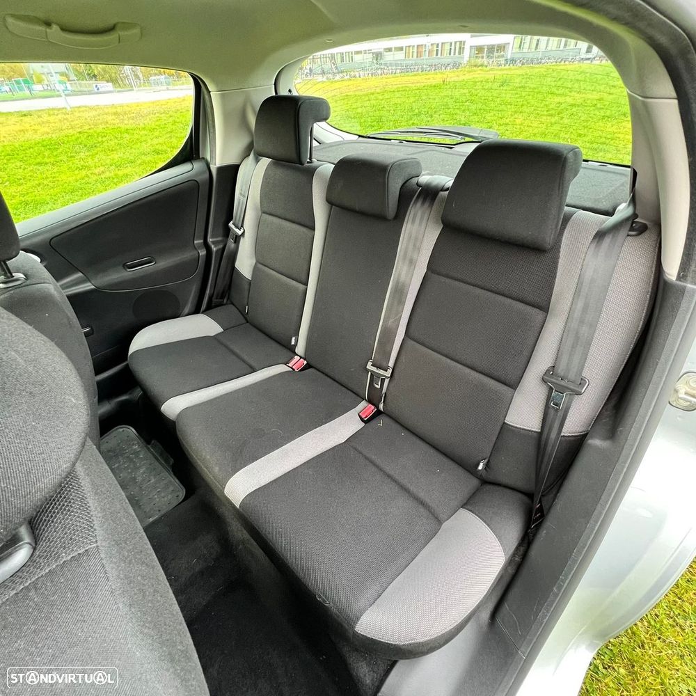 Peugeot 207 90 HDi FAP (Blue Lion) Sport - 7