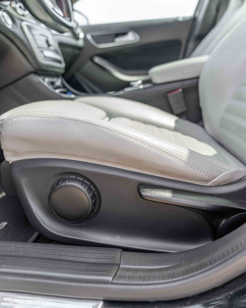 Mercedes-Benz GLA 220 d - 48